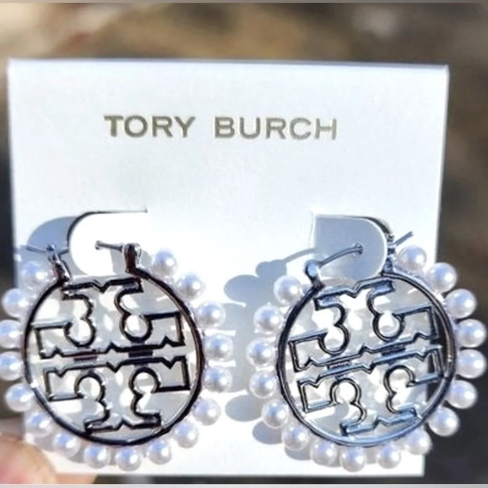 Designers Brands For Customers That Love To Wear Casual and Elegant Accessories;